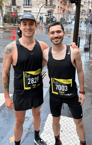 SOUFFRANCE 💀 35:29 au @10kmdelatoureiffel

8 secondes de mieux qu'il y a 3 semaines, mais encore loin de l'objectif sub35. Ça a tenu jusqu'au 6e km, et puis au 7e je me suis demandé pourquoi je m'étais inscrit. 🤪

Merci à mon super pacer @pierremonnet_ qui a fait le job, mais il y a encore du boulot de mon côté.

J'ai payé un début de course où il a fallu zigzaguer pour s'extraire du pack sub40, et la pluie battante n'a pas aidé. Mais même avec des conditions parfaites, je n'avais pas les jambes pour 34:59.

Bref, retour à l'entraînement pour la suite avec les copains @fredbelaubre @lolotte_morel @hugo_newcal @seb_coach_mvnt 🔥